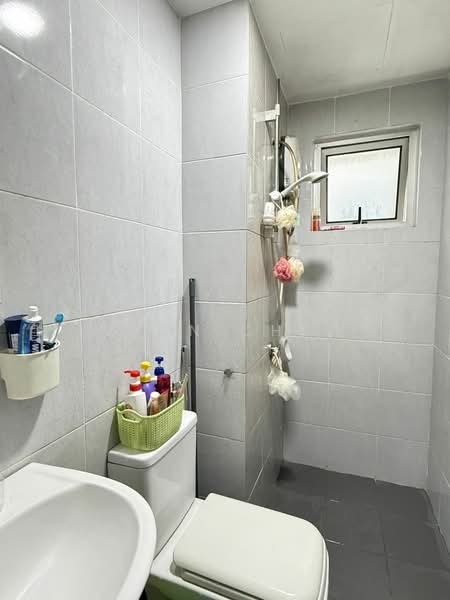 Condominium for Sale at The Edge Residence - Vyon Chee - Bathroom - PropertyGuru.com.my