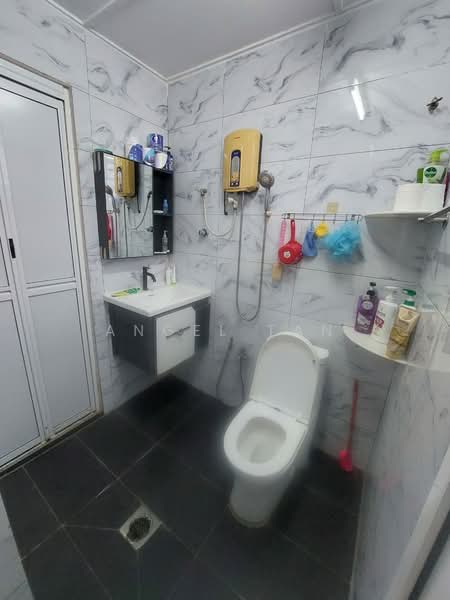 2-storey Terraced House for Sale in BANDAR PUCHONG JAYA (Puchong) - Angel Tan - Bathroom - PropertyGuru.com.my