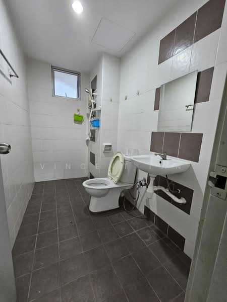 The Golden Triangle Condominium untuk Untuk Disewa - RM 1,850 /bulan, Apr 2026 - Bathroom - PropertyGuru.com.my