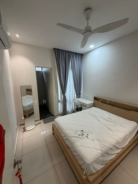 2-storey Terraced House for Sale in Taman Mount Austin (Tebrau) - Tan Bing Yi - Bedroom - PropertyGuru.com.my