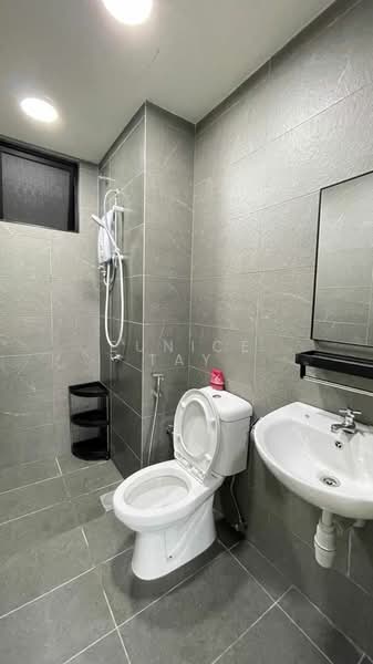 Service Residence for Rent at Majestic Maxim - Eunice Tay - Bathroom - PropertyGuru.com.my