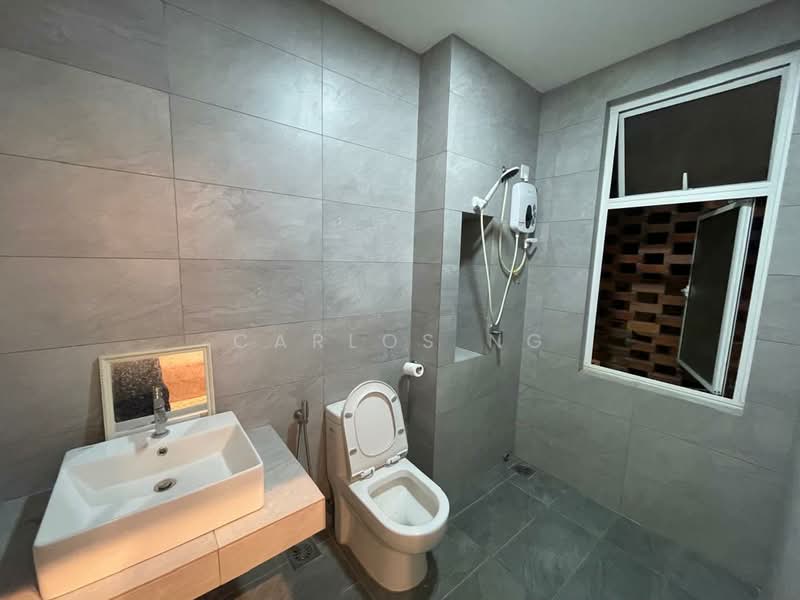 2.5-storey Terraced House for Rent in Sepang (Selangor) - Carlos Ng - Bathroom - PropertyGuru.com.my