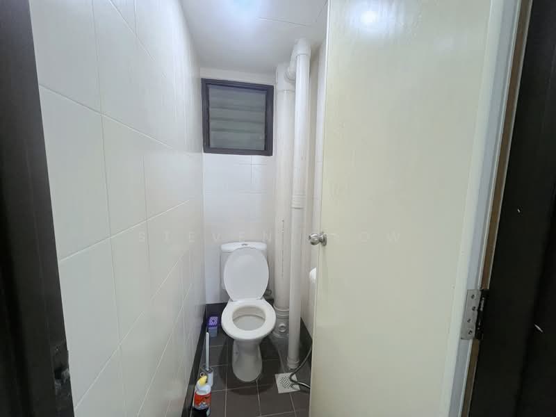 Centrio Avenue untuk Untuk Disewa - RM 1,200 /bulan, Mac 2026 - Bathroom - PropertyGuru.com.my