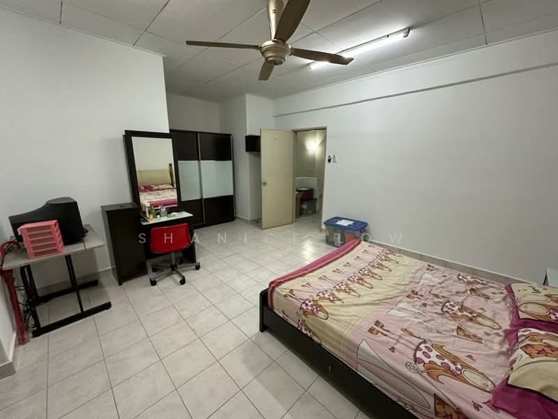 2-storey Terraced House for Sale in Taman Putra Prima (Puchong) - Shanice Low - Bedroom - PropertyGuru.com.my
