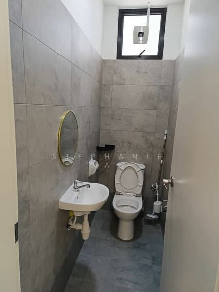 Shop / Office for Rent in Taman Pelangi (Johor Bahru) - Stephanie Gan - Bathroom - PropertyGuru.com.my