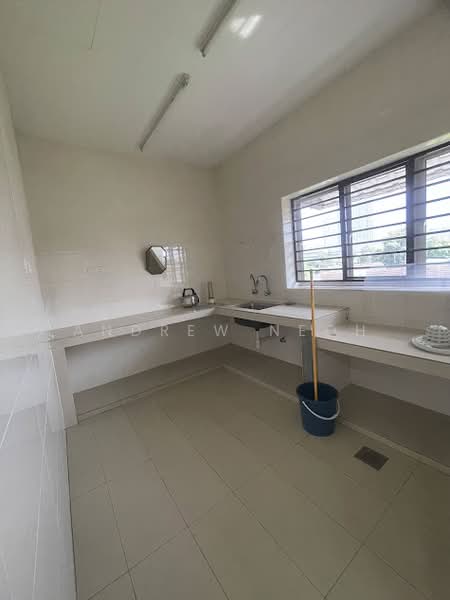 Townhouse for Rent in Bukit Gasing (Petaling Jaya) - Andrew Neoh - Kitchen - PropertyGuru.com.my