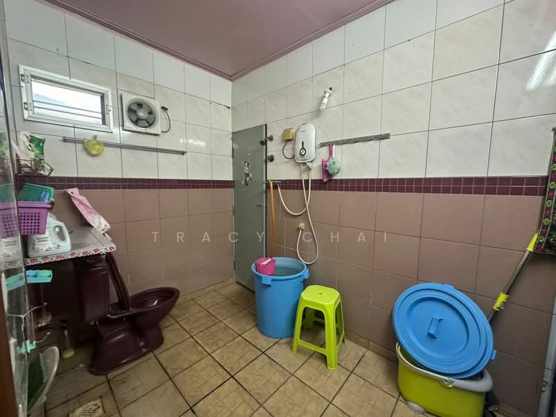 Bungalow Land for Sale in Kampung Ampang Campuran (Ampang) - Tracy Chai - Bathroom - PropertyGuru.com.my