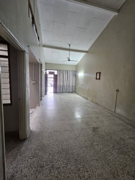 Taman Pelangi Jalan Maju Jb Town Single Storey Terrace 22x80 untuk Untuk Dijual - RM 758,000, Apr 2026 - Living Room - PropertyGuru.com.my