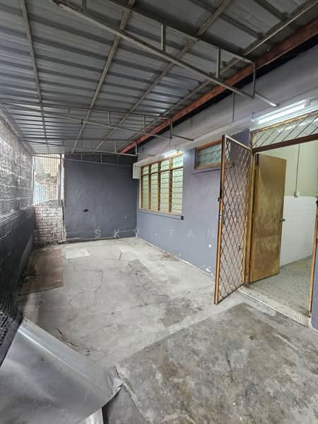 Taman Pelangi Jalan Maju Jb Town Single Storey Terrace 22x80 untuk Untuk Dijual - RM 758,000, Apr 2026 - Exterior - PropertyGuru.com.my