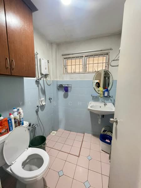 Apartment for Sale at Seri Puri - Yanis Cheong - Bathroom - PropertyGuru.com.my