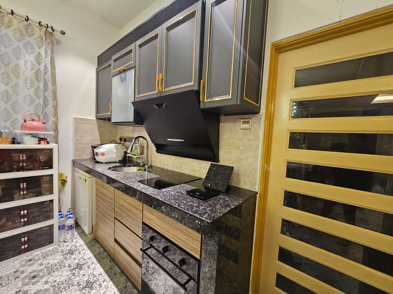 Taman Melaka Perdana untuk Untuk Dijual - RM 1,650,000, Mac 2026 - Kitchen - PropertyGuru.com.my