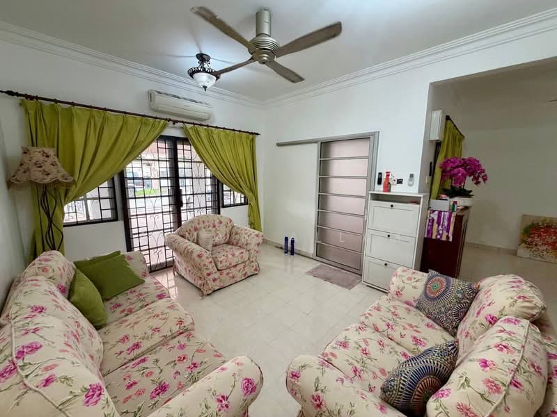 Rumah Teres 2 Tingkat untuk Dijual di Bandar Baru Bangi (Selangor) - Aiman Allam - Living Room - PropertyGuru.com.my