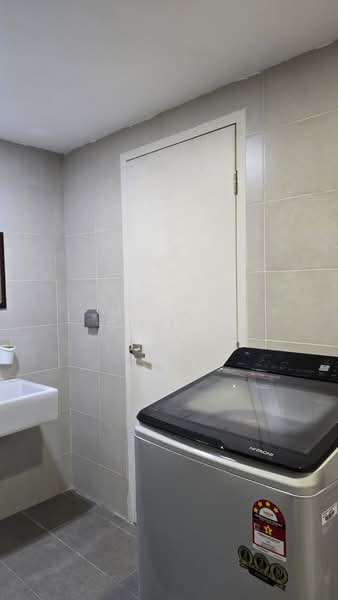 Service Residence for Rent at Solstice @ Pan'gaea - Micky Cheng - Bathroom - PropertyGuru.com.my