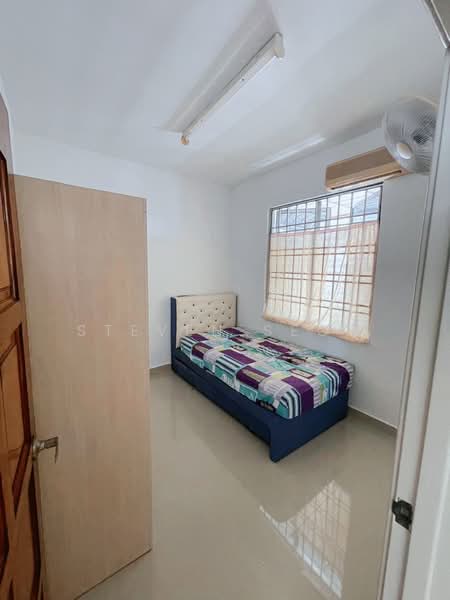 Apartment for Sale at Desa Bistari - Steven Seow - Bedroom - PropertyGuru.com.my