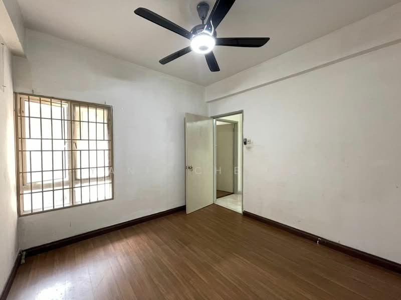 Apartment for Sale at Seri Puri - Yanis Cheong - Bedroom - PropertyGuru.com.my