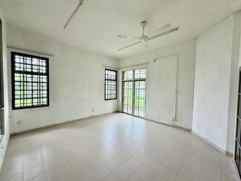 Semi-Detached House for Sale in Taman Munshi Ibrahim (Tampoi) - Stephanie Gan - PropertyGuru.com.my
