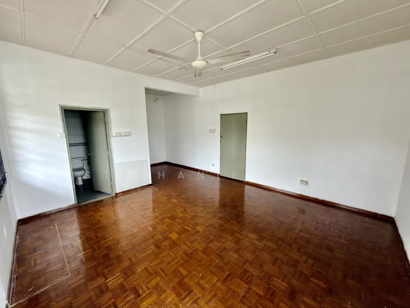 Semi-Detached House for Sale in Taman Munshi Ibrahim (Tampoi) - Stephanie Gan - PropertyGuru.com.my