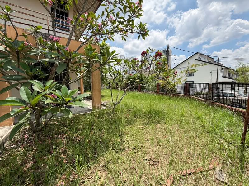 Semi-Detached House for Sale in Taman Munshi Ibrahim (Tampoi) - Stephanie Gan - Exterior - PropertyGuru.com.my