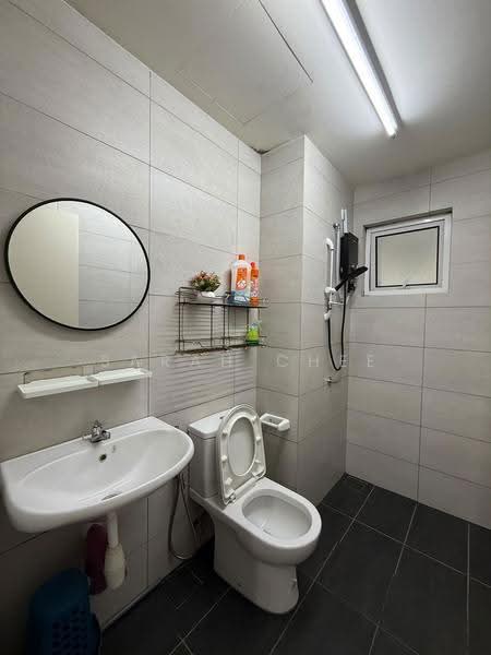 Service Residence for Rent at Residensi Rimbun @ Canopy Hills - Sarah Chee - Bathroom - PropertyGuru.com.my