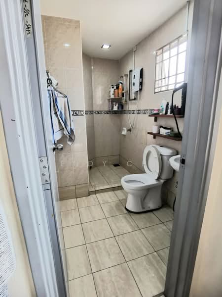 Taman Putra Prima untuk Untuk Dijual - RM 639,000, Mac 2026 - Bathroom - PropertyGuru.com.my