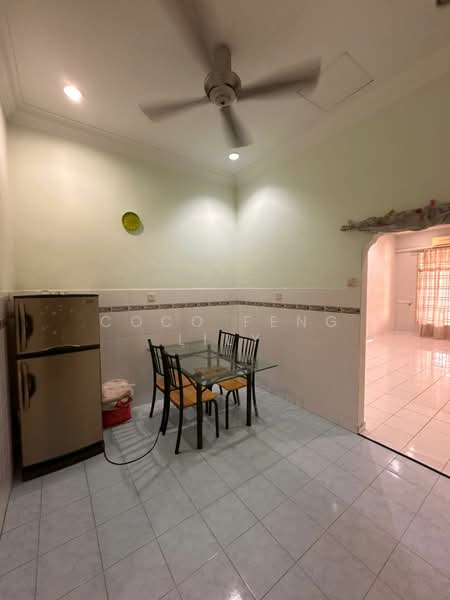 Taman Mutiara Rini untuk Untuk Dijual - RM 550,000, Mac 2026 - Kitchen - PropertyGuru.com.my