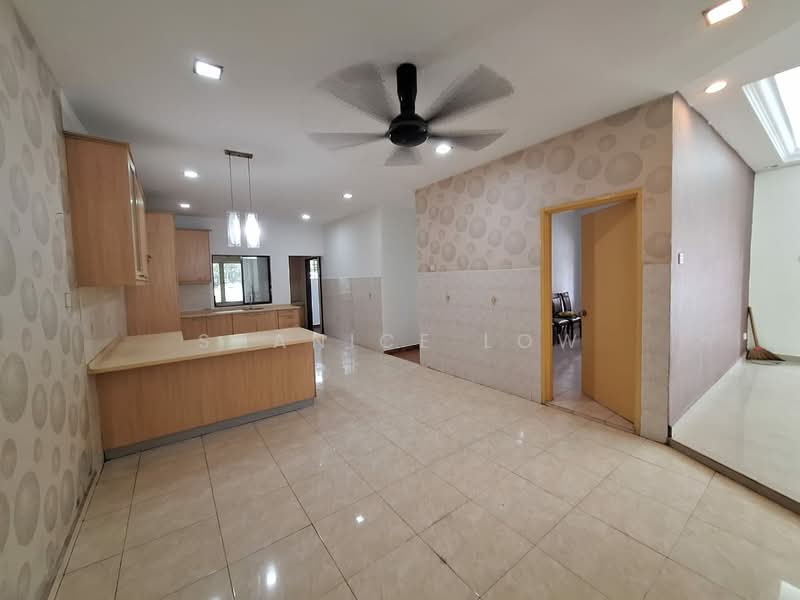 Bandar Bukit Puchong 2 untuk Untuk Dijual - RM 1,300,000, Apr 2026 - Kitchen - PropertyGuru.com.my