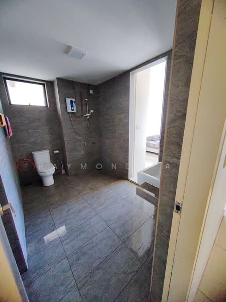 Woodsbury Suites untuk Untuk Disewa - RM 1,600 /bulan, Mac 2026 - Bathroom - PropertyGuru.com.my