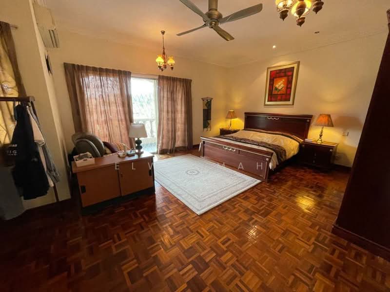 Bungalow for Sale in Bandar Country Homes (Rawang) - Elwin Mah - Bedroom - PropertyGuru.com.my