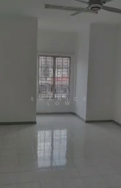 Bandar Bukit Puchong 2 untuk Untuk Dijual - RM 1,090,000, Apr 2026 - Living Room - PropertyGuru.com.my
