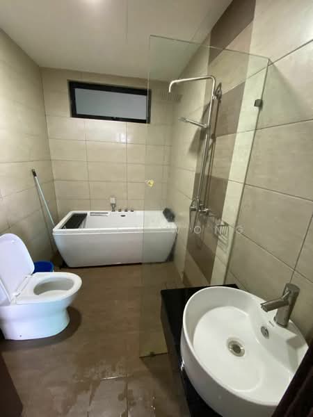 Molek Regency untuk Untuk Disewa - RM 1,900 /bulan, Mac 2026 - Bathroom - PropertyGuru.com.my