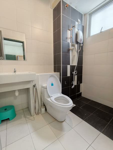 D'Ambience Residences (Pangsapuri Ikatan Flora) untuk Untuk Disewa - RM 1,700 /bulan, Mac 2026 - Bathroom - PropertyGuru.com.my