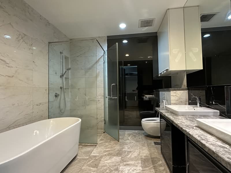 Service Residence for Sale at The Face Suites (Platinum Suites) - Jyne Lim - Master Bathroom - PropertyGuru.com.my