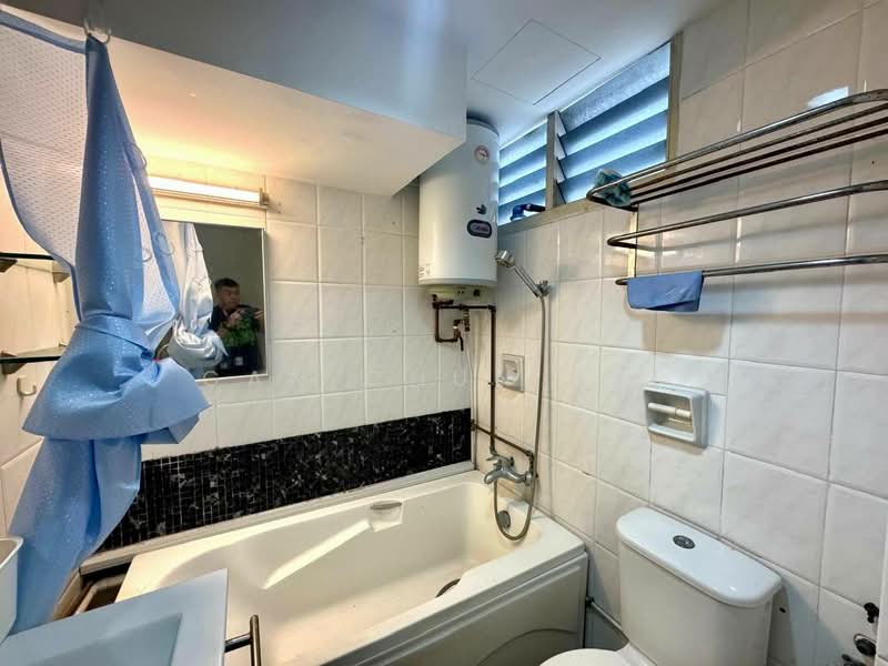 Kondominium untuk Disewa di Marina Bay Condominium - Gan Chun Kai - Bathroom - PropertyGuru.com.my