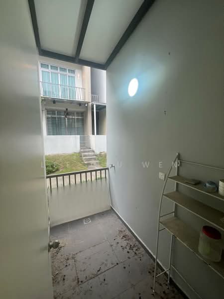 2-storey Terraced House for Rent in Taman Mount Austin (Tebrau) - Lee Qiu Wen - Balcony - PropertyGuru.com.my