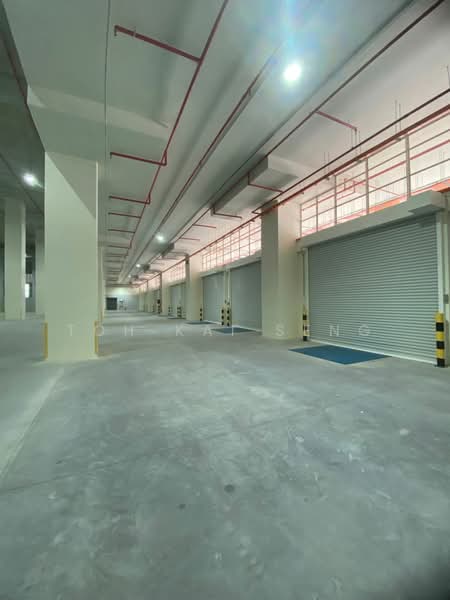 Warehouse for Rent in Kota Kemuning (Shah Alam) - Toh Kai Seng - Loading & unloading bay - PropertyGuru.com.my