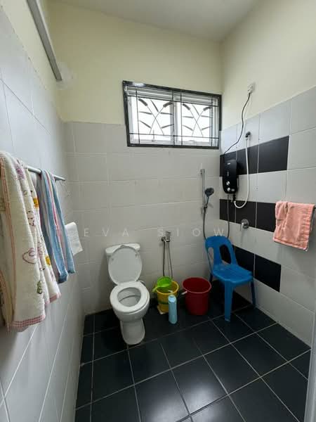 Semi-Detached House for Sale in Skudai (Johor) - Eva Siow - Bathroom - PropertyGuru.com.my