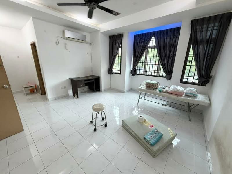 2-storey Terraced House for Sale in Taman Seri Orkid (Skudai) - Eva Siow - Interior - PropertyGuru.com.my