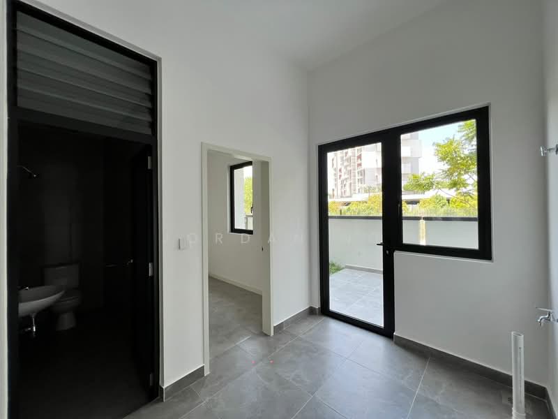 Semi-Detached House for Sale in Telok Panglima Garang (Selangor) - Jordan Ng - Bathroom - PropertyGuru.com.my