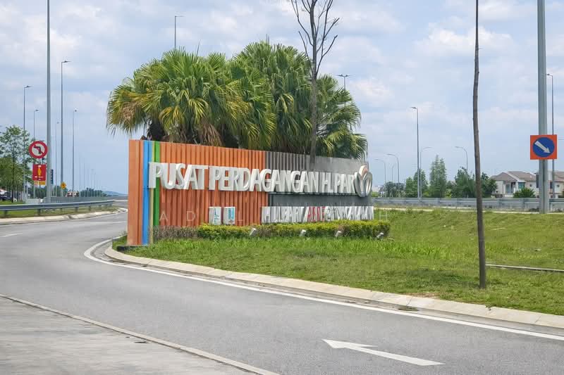 Kedai untuk Disewa di Saujana Utama (Puncak Alam) - Adelin Teh - Exterior - PropertyGuru.com.my