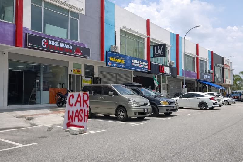 Kedai untuk Disewa di Saujana Utama (Puncak Alam) - Adelin Teh - PropertyGuru.com.my