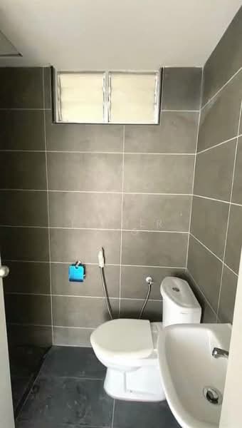 Service Residence for Sale at Midas @ Seri Alam - Esther Ang - Bathroom - PropertyGuru.com.my