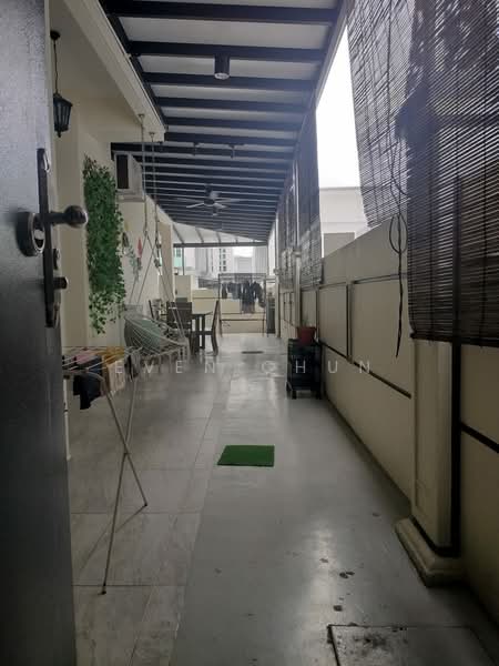 Cluster House for Sale in Taman Bestari Indah (Ulu Tiram) - Even Chun - Balcony - PropertyGuru.com.my