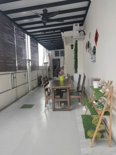 Cluster House for Sale in Taman Bestari Indah (Ulu Tiram) - Even Chun - Balcony - PropertyGuru.com.my