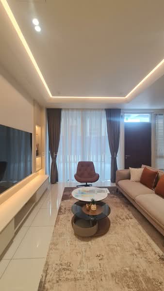 3-storey Terraced House for Sale in Petaling Jaya (Selangor) - Shu Wai - Living Room - PropertyGuru.com.my