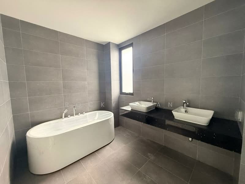 Monarc @ Gamuda Gardens Esteem untuk Untuk Dijual - RM 2,500,000, Apr 2026 - Bathroom - PropertyGuru.com.my