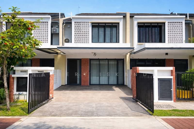 2-storey Terraced House for Sale in Elmina (Shah Alam) - Shaziery Iskandar - Exterior - PropertyGuru.com.my