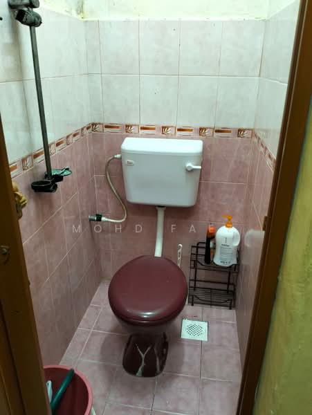 2-storey Terraced House for Sale in Bandar Seri Alam (Masai) - Mohd Faez - Bathroom - PropertyGuru.com.my