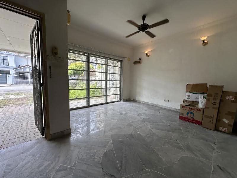 Rumah Teres 2-Tingkat untuk Dijual di Usj 20 (Subang Jaya) - Carmen Lee - Living Room - PropertyGuru.com.my