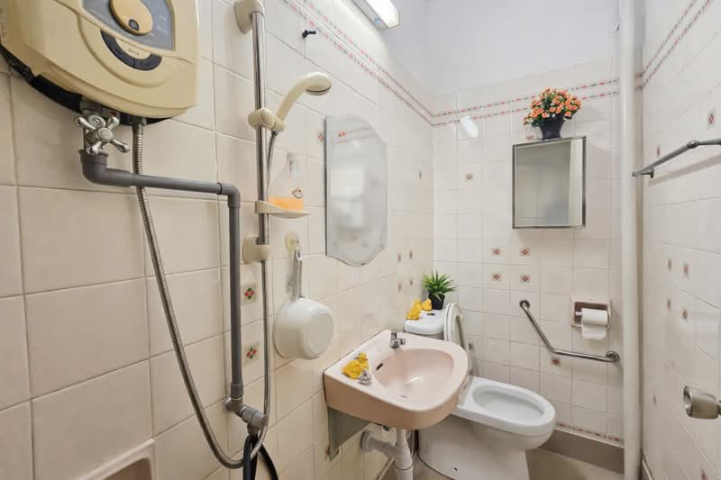 2-storey Terraced House for Sale in Usj 3 (Subang Jaya) - Jason Ooi - Bathroom - PropertyGuru.com.my