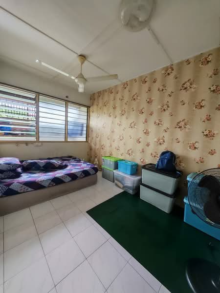 Rumah Flat untuk Dijual di Bukit Gedong - Yan . - Bedroom - PropertyGuru.com.my